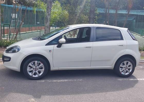 FIAT PUNTO 1.4 ATTRACTIVE 8V FLEX 4P MANUAL FIAT PUNTO 1.4 ATTRACTIVE 8V FLEX 4P MANUAL